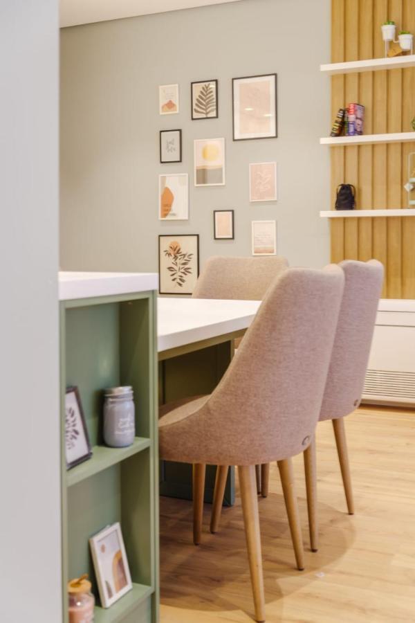 Luxury In Apartment *